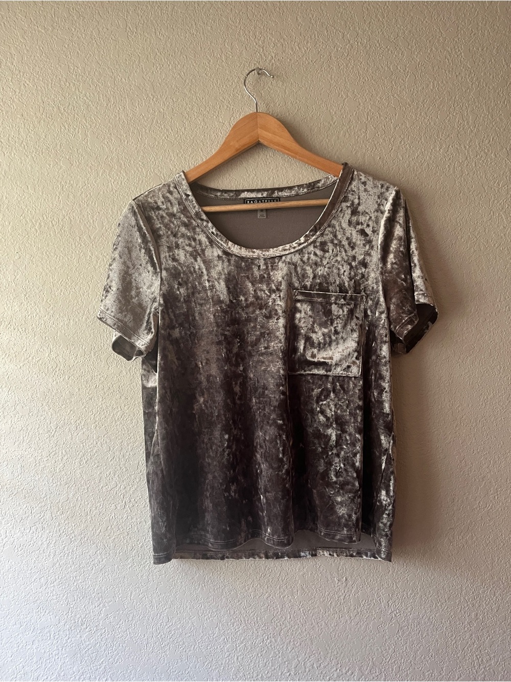 Bagatelle Women's Dark Gray Velvet Burnout Tee, Medium